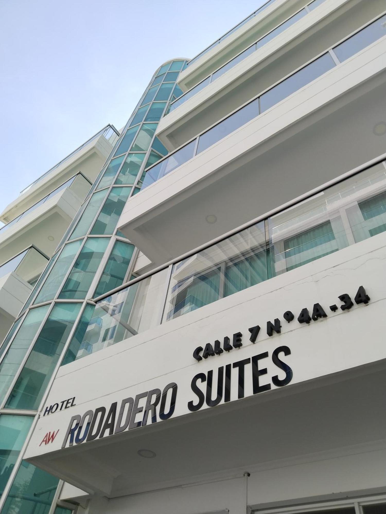 Aw Hotel Rodadero Suites - Santa Marta (Magdalena) — Photos 1